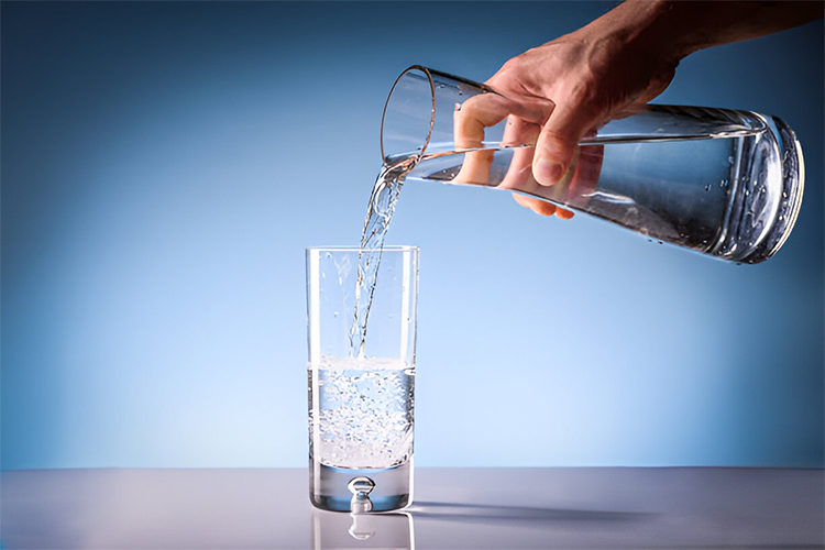 خوردن آب کافی برای افزایش انرژی